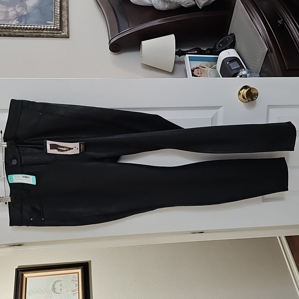 Liverpool Los Angeles Women's Black Leggings